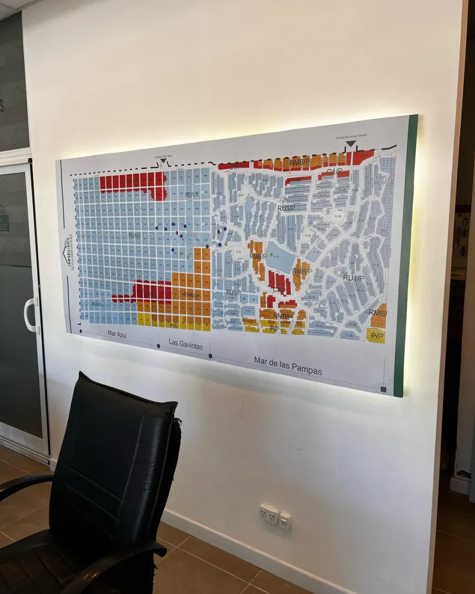 Inmobiliaria Silvia Fernández: mapas murales — foto 2