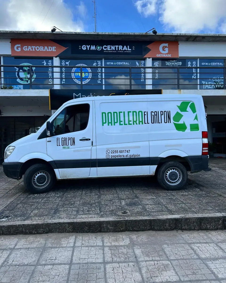 Papelera El Galpón: la flota ploteada