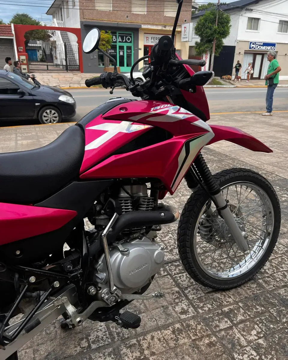 Honda XR: cambio de color y calcos — foto 4