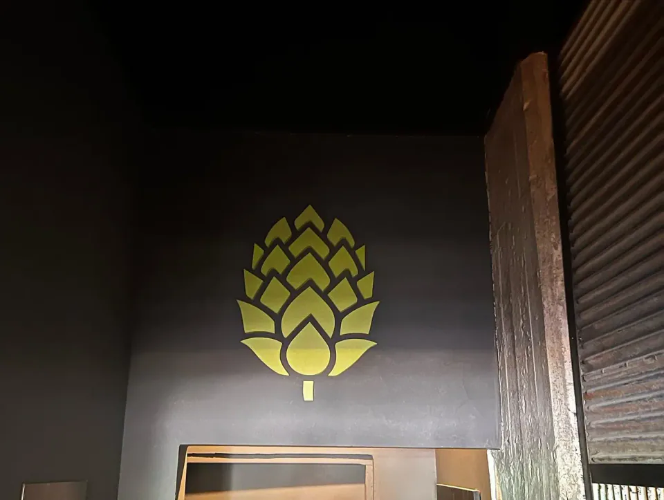 Cervecería: esmerilados, corpóreas y vinilo impreso — foto 5
