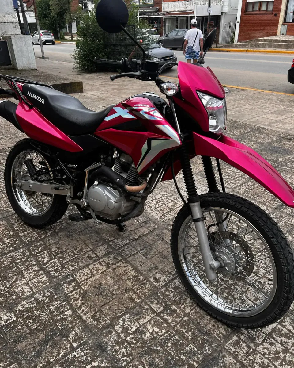 Honda XR: cambio de color y calcos — foto 3