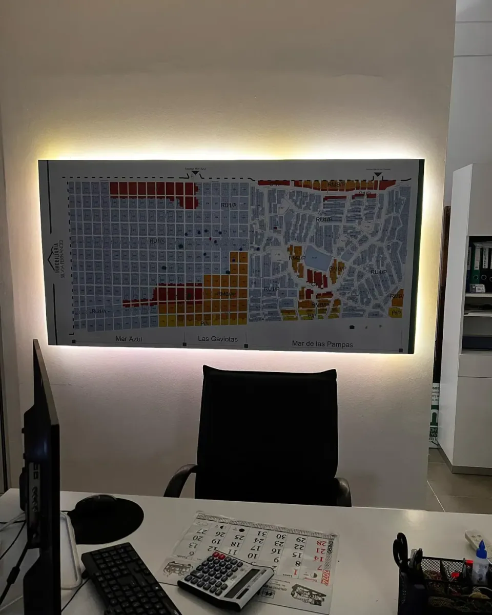 Inmobiliaria Silvia Fernández: mapas murales — foto 5